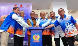 Penekanan tombol secara bersama menandakan multievent KONI – Bayan Championship II/2025 telah resmi dibuka pada Senin (30/6/2025) di GOR Segiri, Kota Samarinda. (Foto Istimewa/Humas KONI Pusat)