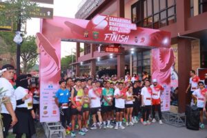Samarinda Bhayangkara Fun Run 2025, yang digelar Polresta Samarinda / Polda Kaltim