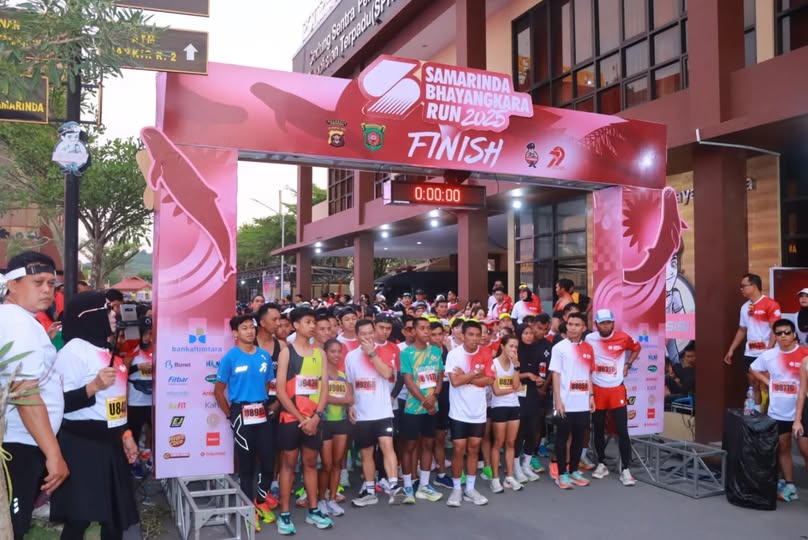 Samarinda Bhayangkara Fun Run 2025, yang digelar Polresta Samarinda / Polda Kaltim
