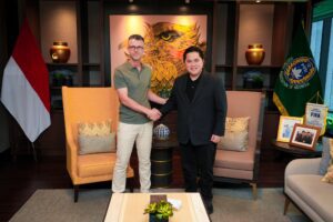 Ketua umum PSSI Erick Thohir dan Frank van Kempen /IG Erick Thohir