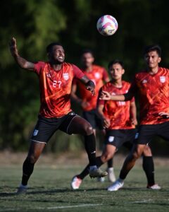 Para pemain Borneo FC menjalani latihan / twitter Borneo FC