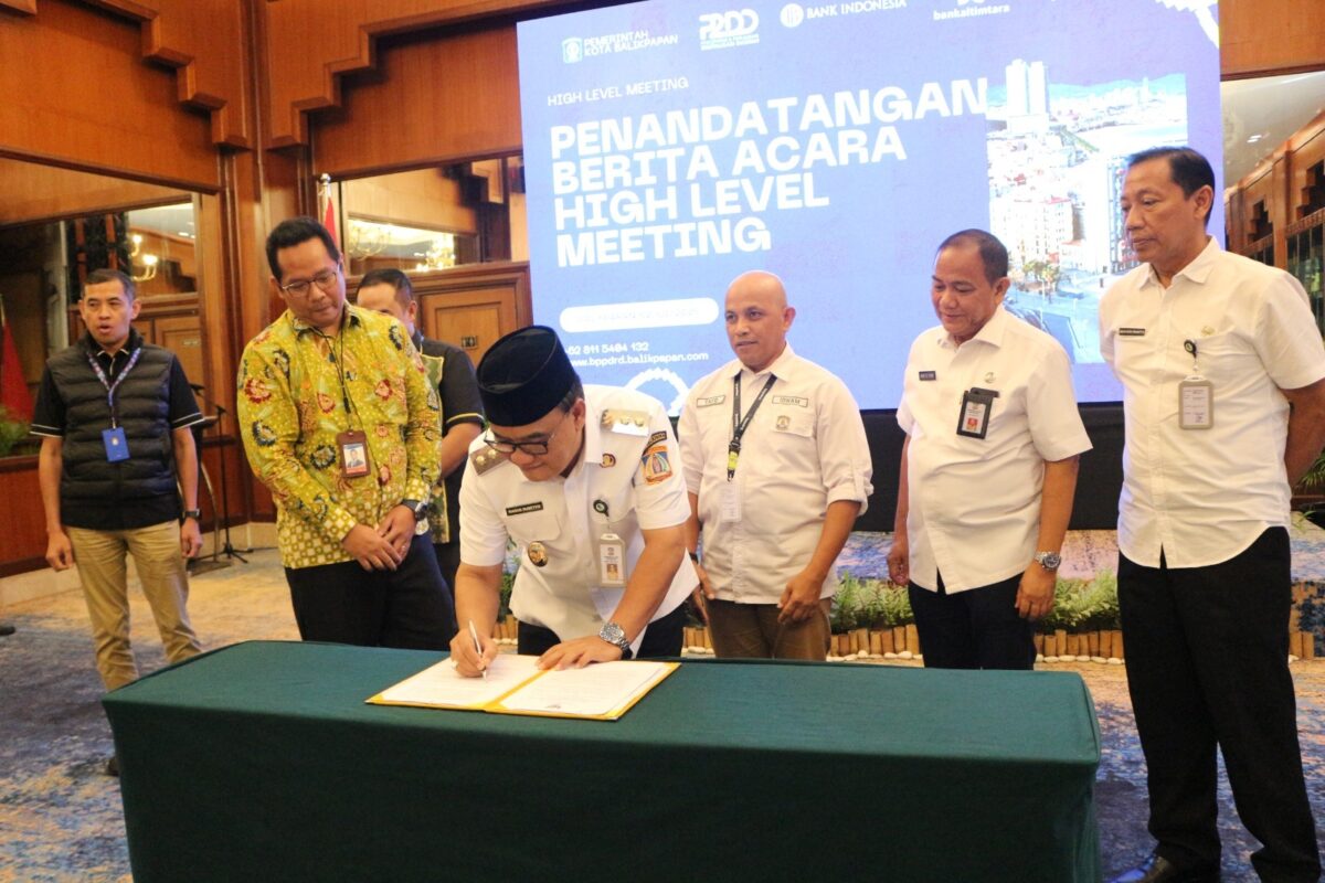 TP2DD Kota Balikpapan menggelar High Level Meeting (HLM) dengan tema “Perluasan Ekosistem Digital Melalui Elektronifikasi Daerah”