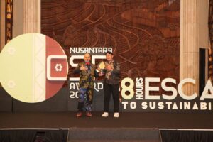 PT KPI unit Balikpapan menerima pengharagaan Nusantara CSR Award 2025