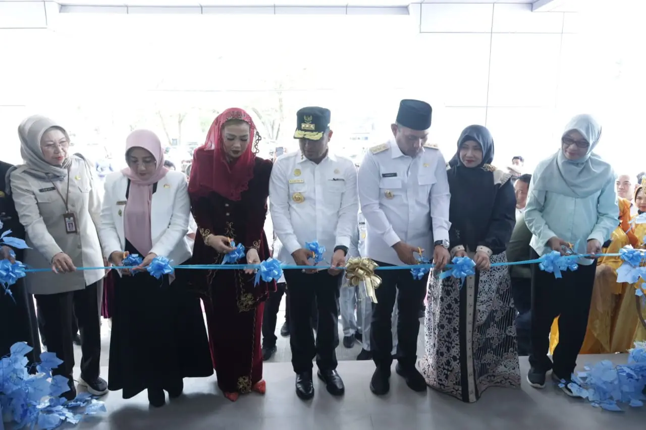 Peresmian Kantor Unit Pelaksana Teknis Daerah (UPTD) Pelayanan Pajak dan Retribusi Daerah (PPRD) Badan Pendapatan Daerah (Bapenda) Kaltim, Rabu (16/7/2025). / Pemprov Kaltim