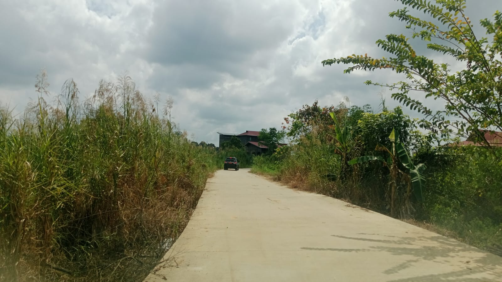 Jalan di Desa Beloro Hampir Mulus Total, Tinggal 300 Meter Lagi