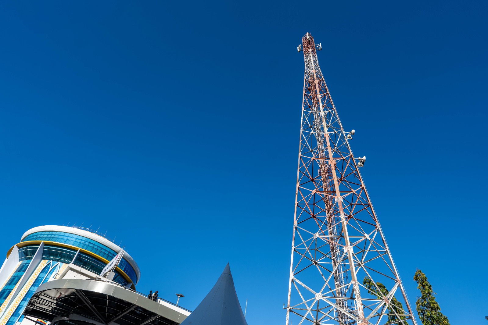 Indosat Ooredoo Hutchison Stabil di Tengah Dinamika Pasar