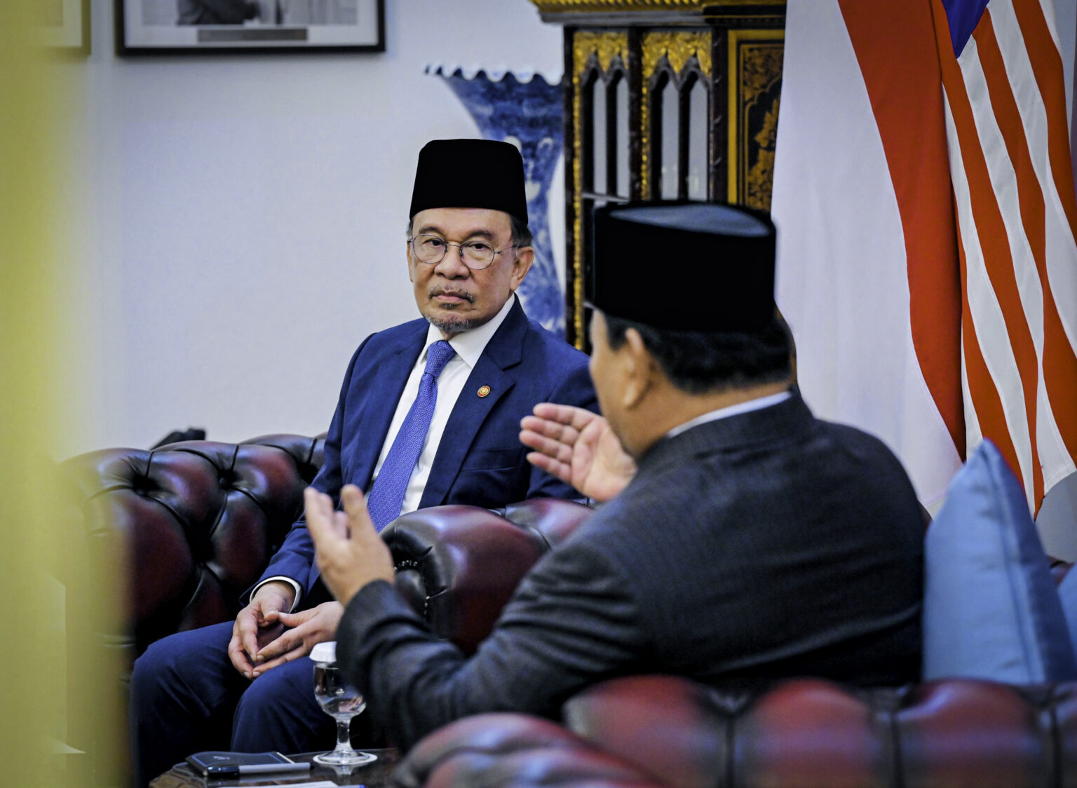 Presiden Republik Indonesia, Prabowo Subianto menggelar pertemuan tête-à-tête Perdana Menteri (PM) Malaysia, Dato’ Seri Anwar Ibrahim, di Istana Merdeka, Jakarta, pada Selasa, 29 Juli 2025. (Foto: BPMI Setpres)