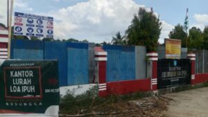 Kelurahan Loa Ipuh, Kecamatan Tenggarong, kini dialihkan sementara ke Gedung Universitas Terbuka (UT) Kudungga