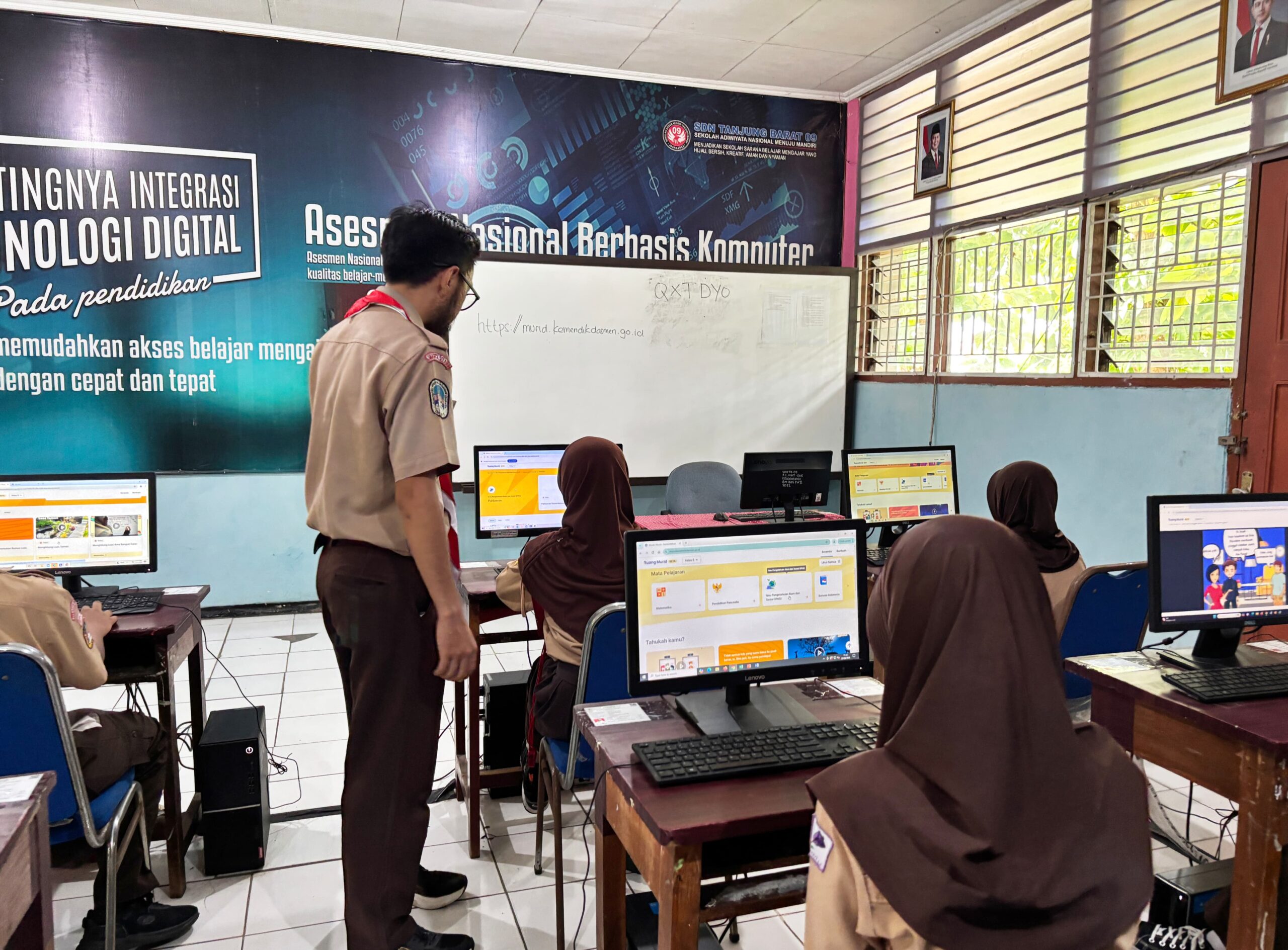 Kementerian Pendidikan Dasar dan Menengah (Kemendikdasmen) memperkuat komitmennya dalam transformasi digital pendidikan melalui platform Ruang Murid di aplikasi Rumah Pendidikan / (Foto: Dok Kemendikdasmen)