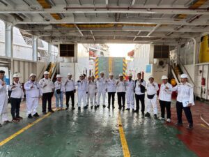 Kementerian Perhubungan melalui Direktorat Jenderal Perhubungan Laut kembali menegaskan komitmennya dalam meningkatkan keselamatan pelayaran melalui pelaksanaan kegiatan uji petik kapal-kapal roll-on/roll-off (roro) di Pelabuhan Kariangau, Balikpapan, Kalimantan Timur. Kegiatan berlangsung selama tiga hari, sejak 29 hingga 31 Juli 2025, (Foto Humas Kemenhub )