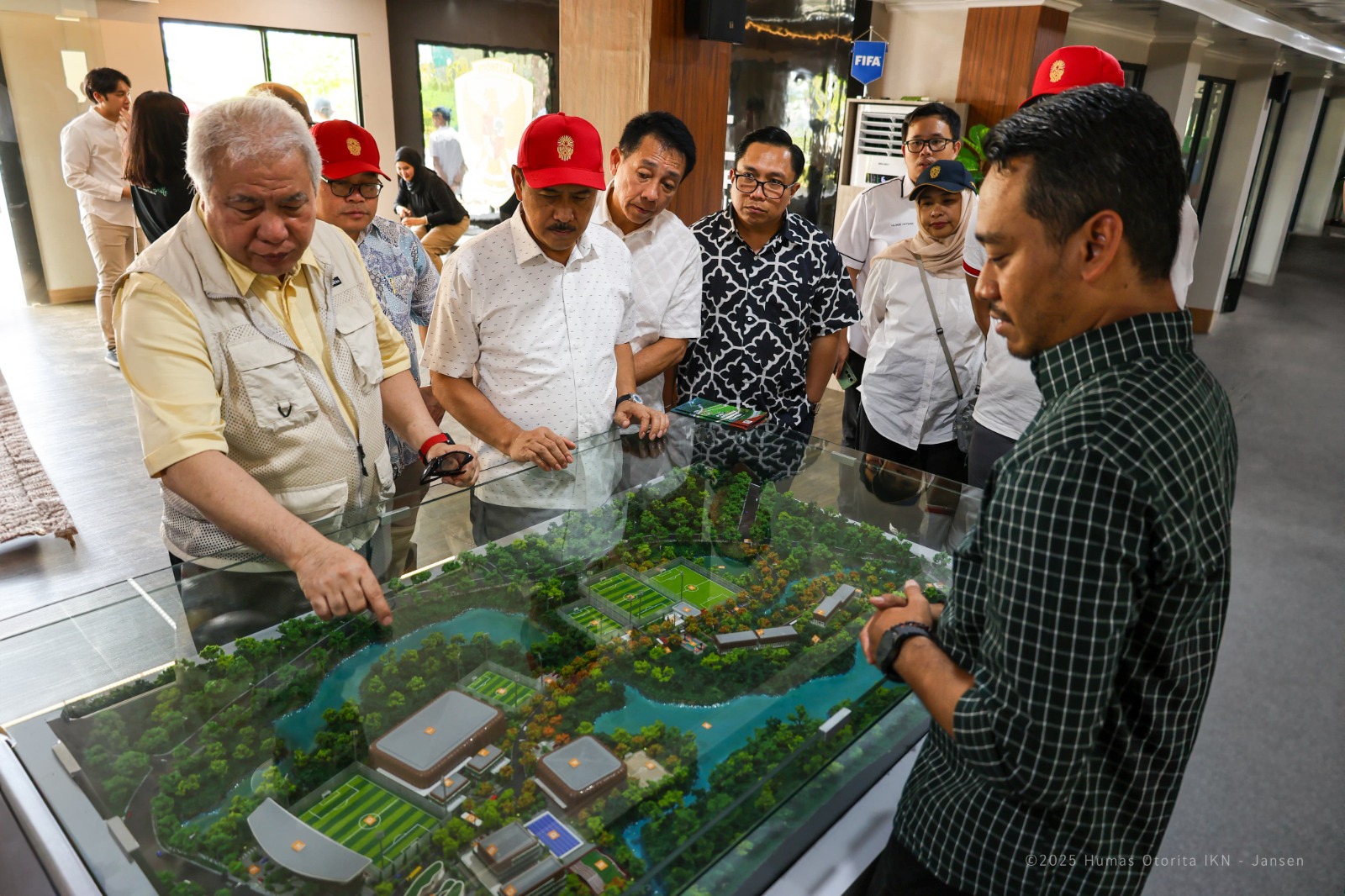 Deputy Premier Sarawak, Datuk Amar Haji Awang Tengah bin Ali Hasan, melakukan kunjungan resmi ke IKN pada Minggu (27/07/2025) / Humas IKN