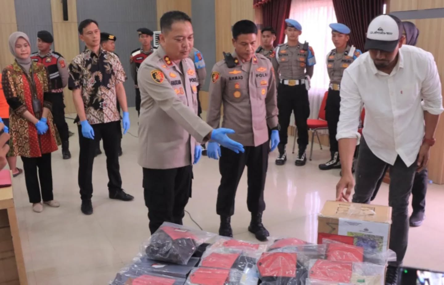 Sejumlah barang bukti kasus tindak pidana sepanjang paruh pertama tahun 2025. / Polda Kaltim