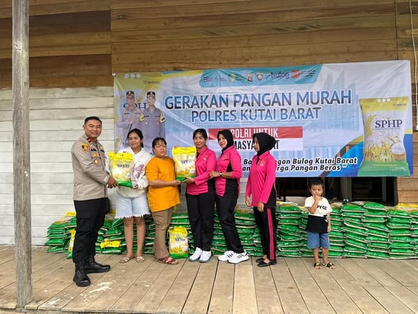 Polsek Siluq Ngurai, Kutai Barat, menggelar GPM beras SPHP di Mako Polsek / Polda Kaltim