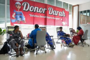 Pertamina Balikpapan (KPB) bersama Palang Merah Indonesia (PMI) Balikpapan menggelar kegiatan donor darah