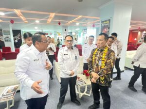 Reformasi birokrasi di Kantor Imigrasi (Kanim) Kelas I TPI Balikpapan mendapat apresiasi langsung dari Staf Khusus Menteri Imigrasi dan Pemasyarakatan (Imipas)
