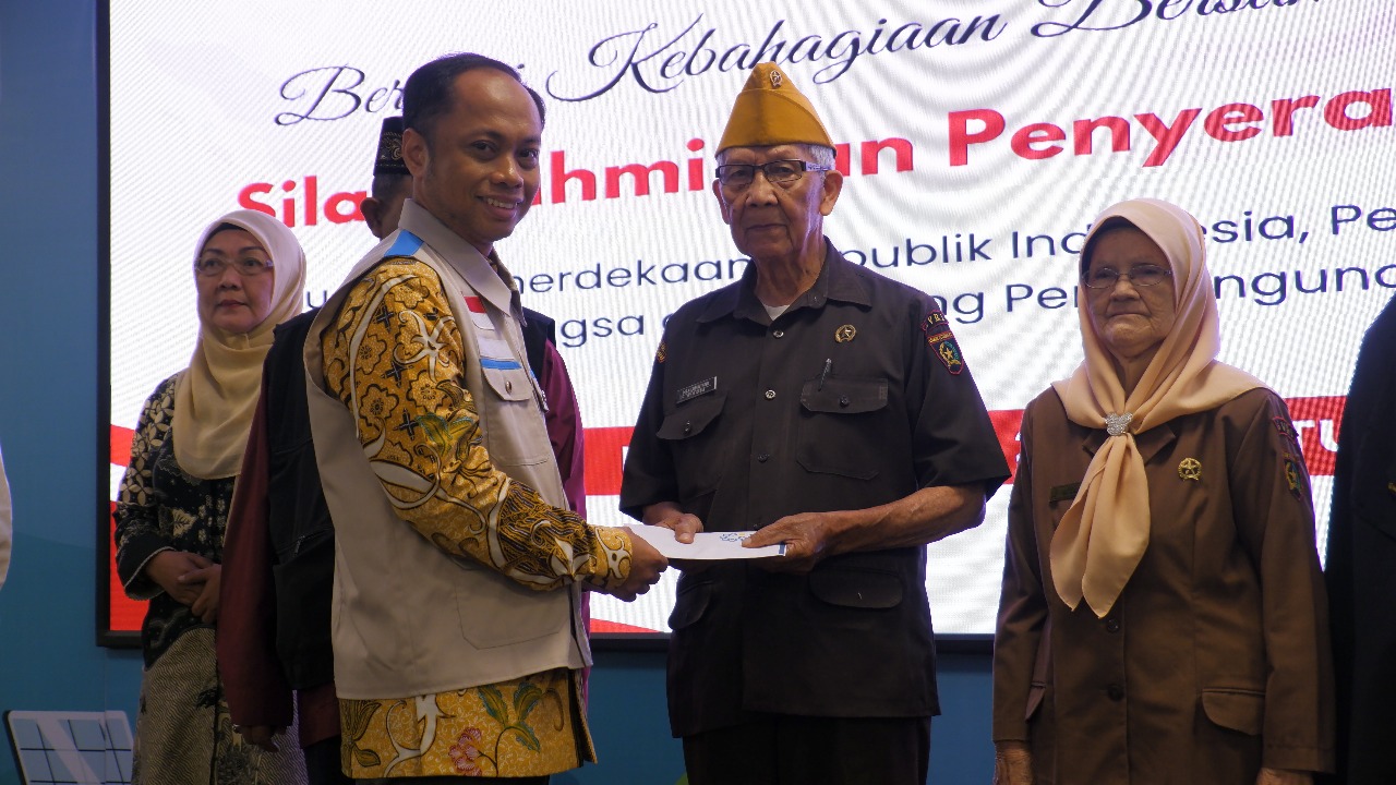 Yayasan Baitul Maal (YBM) PLN Group Balikpapan menggelar kegiatan “Berbagi Kebahagiaan Bersama Para Pejuang Bangsa”
