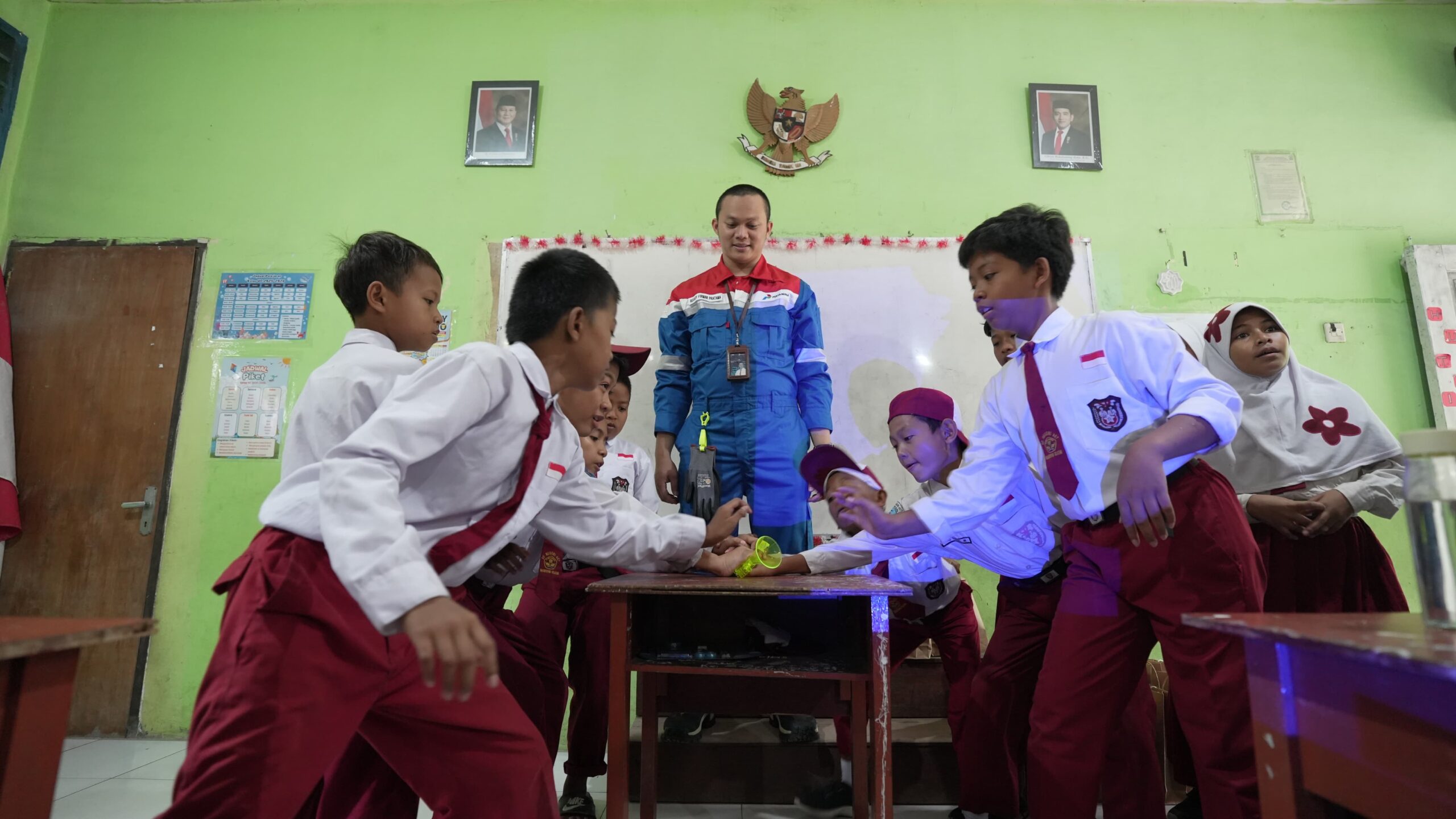 Pertamina Energi Negeri 8.0 (PEN 8.0), gerakan inspiratif dari Komunitas Perwira Pertamina Peduli dan Agent of Change Pertamina.