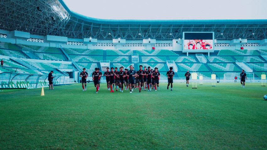 Skuat Timnas Indonesia U-17 berlatih di Stadion Utama Sumut / PSSI