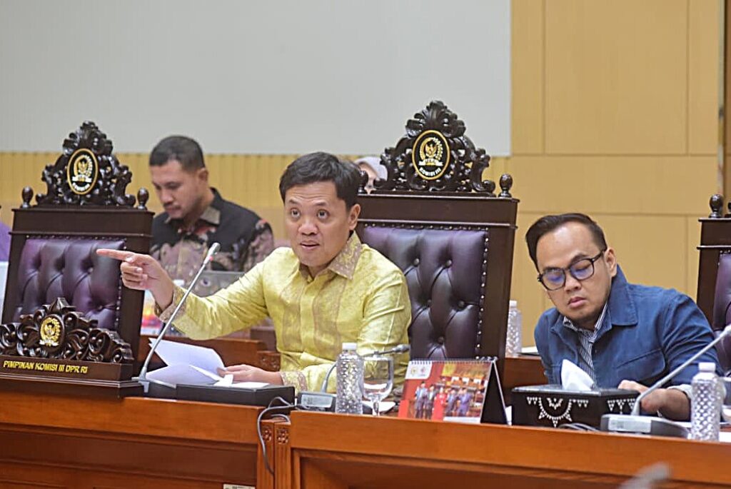 Ketua Komisi III DPR RI Habiburokhman dalam RDPU Komisi III DPR RI di Ruang Rapat Komisi III, Gedung Nusantara II DPR RI, Senayan, Jakarta, Rabu (17/9/2025). Foto : Devi/Andri/DPR