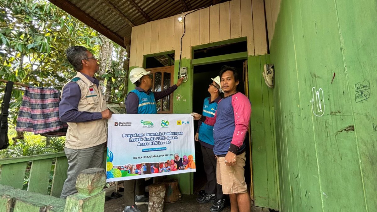 Puluhan Keluarga di Kaltim-Kaltara Kini Hidup dalam Terang Berkat Program PLN