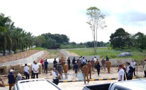 Gubernur Kalimantan Timur Rudy Mas’ud (Harum) bersama Wakil Gubernur Seno Aji kembali melakukan kunjungan kerja (kunker) ke wilayah utara melewati kawasan pesisir Anggana - Muara Badak Kabupaten Kutai Kartanegara, Bontang hingga Kutai Timur