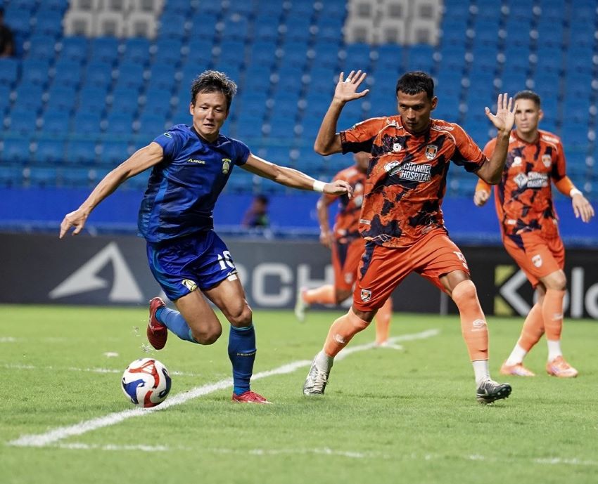 Laga Persiba Balikpapan vs Kendal Tornado yang berakhir dengan skor 1-3