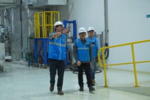 PLN UIP Kalimantan Bagian Timur menggandeng Kejaksaan Agung RI meninjau langsung progres Pengamanan Pembangunan Strategis (PPS) di sejumlah proyek vital, Jumat (28/11/2025).