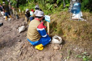 Memperingati Hari Menanam Pohon Indonesia (HMPI) 2025, PT Kilang Pertamina Internasional (KPI) Unit Balikpapan menanam 150 bibit pohon di kawasan konservasi Sungai Wain, Jumat (5/12/2025).