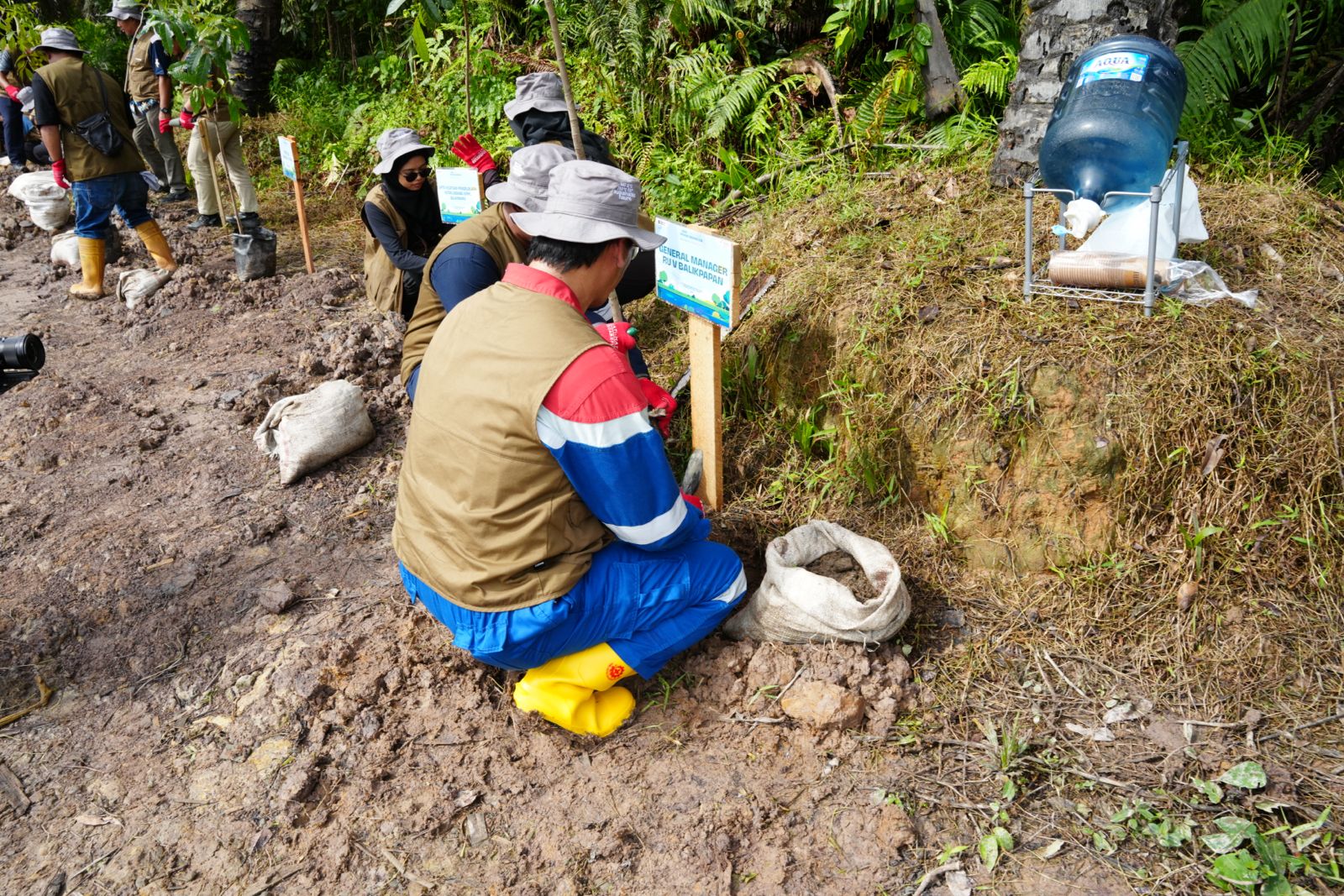 Memperingati Hari Menanam Pohon Indonesia (HMPI) 2025, PT Kilang Pertamina Internasional (KPI) Unit Balikpapan menanam 150 bibit pohon di kawasan konservasi Sungai Wain, Jumat (5/12/2025).