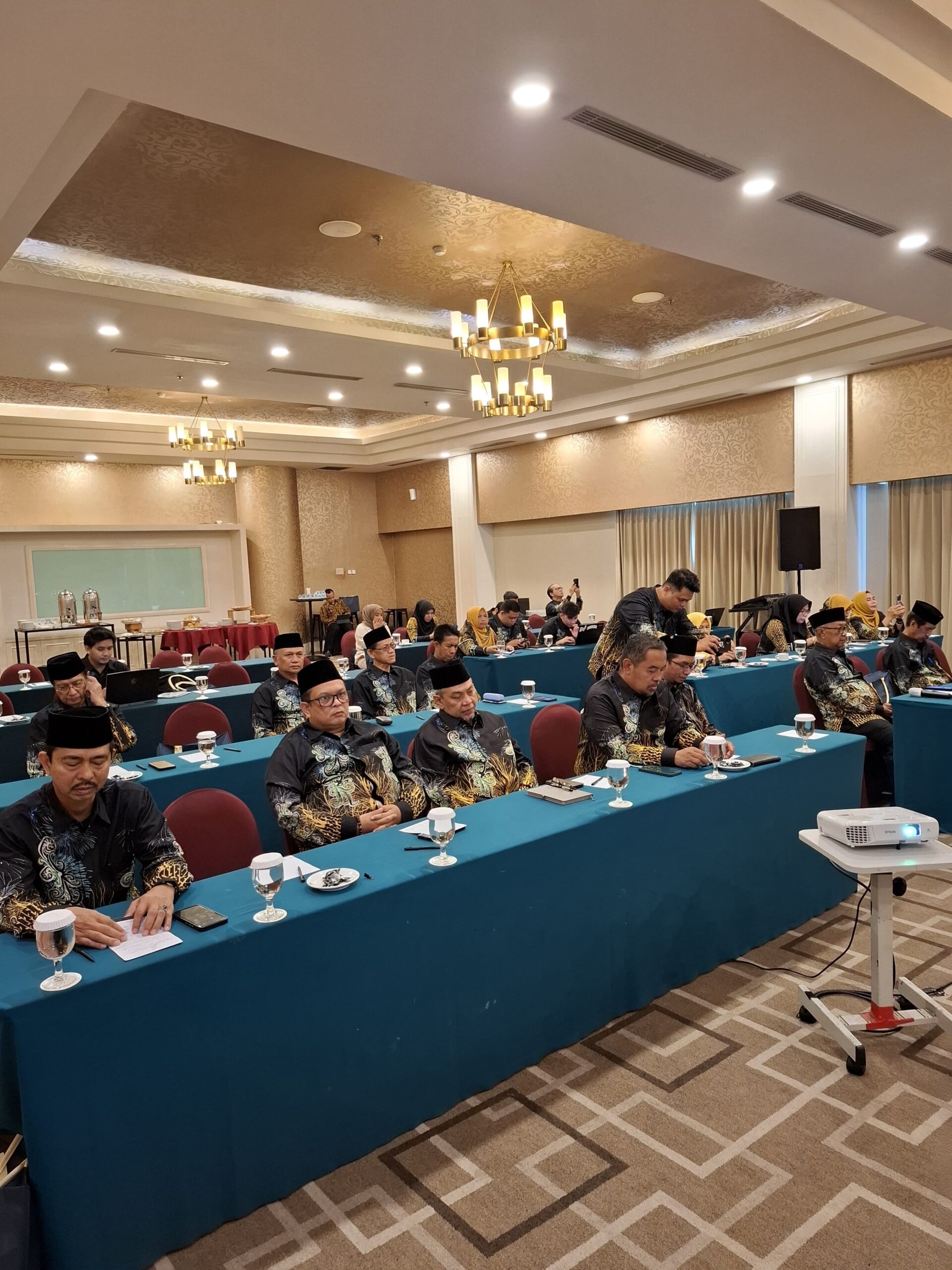 Lembaga Pengembangan Tilawatil Qur’an (LPTQ) Provinsi Kalimantan Timur menggelar Rapat Kerja Daerah (Rakerda) di Hotel Jatra, Balikpapan, Sabtu (27/12/2025).