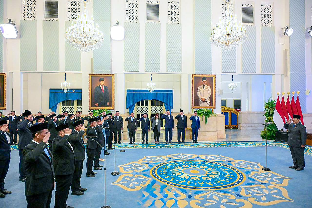 Presiden Prabowo Subianto melantik keanggotaan Dewan Energi Nasional di Istana Negara, Jakarta, Rabu (28/01/2026)