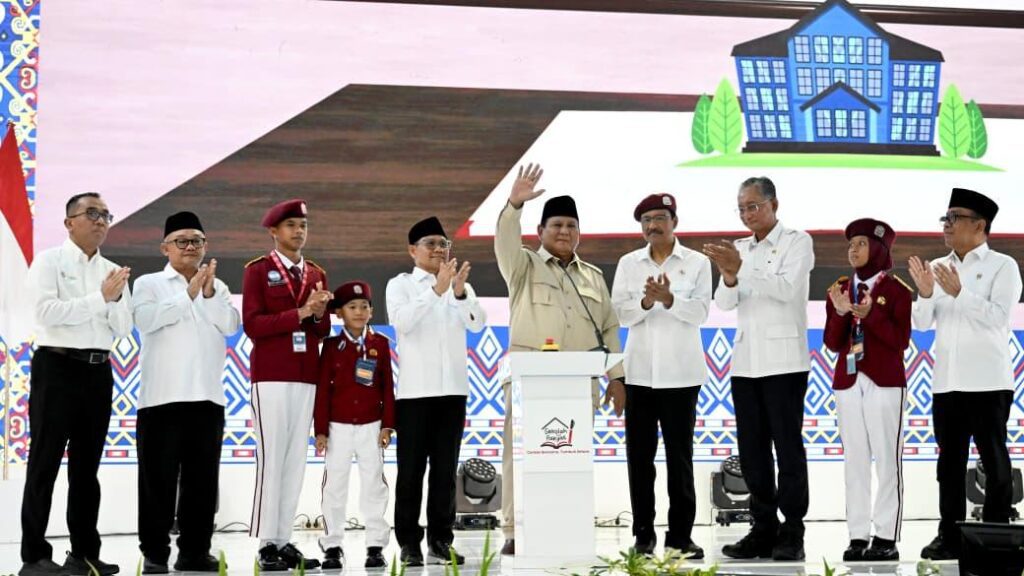 Presiden Prabowo Subianto saat meresmikan Sekolah Rakyat / Setneg