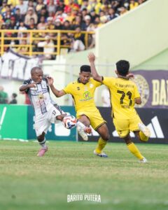 Laga Barito Putera vs Persipura Jayapura berakhir imbang 1-1 / FB Barito Putera