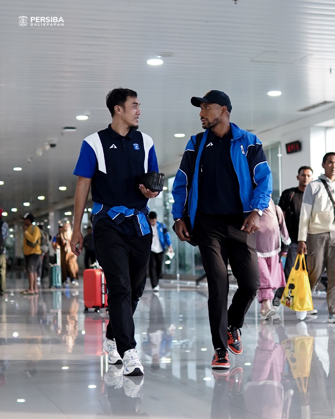Leo Tupamahu dan Gunawan Dwi Cahyo memimpin skut Persiba Balikpapan menuju Kudus / FB Persiba