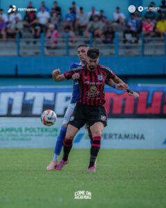 Laga Persiku Kudus vs Persipura Jayapura yang berakhir dengan skor 1-2 / FB Persiku Kudus News