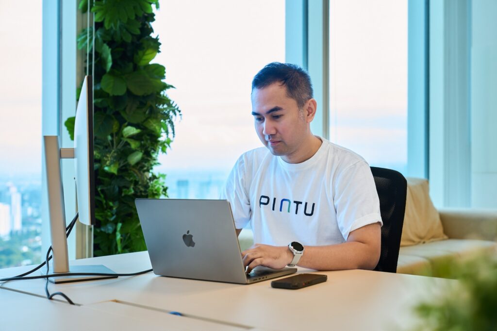 jumlah trader aktif di Pintu Futures melonjak hampir 500 persen dalam setahun