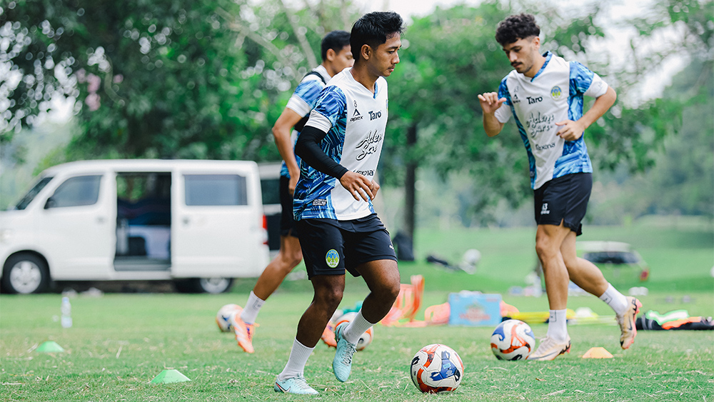 Pemain PSIM Yogyakrta saat menjalani latihan / ileague