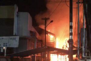 Rumah kosong di RT 20 Kelurahan Gunung Sari Ulu Balikpapan ludes terbakar