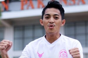 Aji Kurniawan / Mata Maros