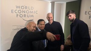Presiden Prabowo dan Zinedine Zidane Berdiskusi di WEF Davos 2026 / PSSI