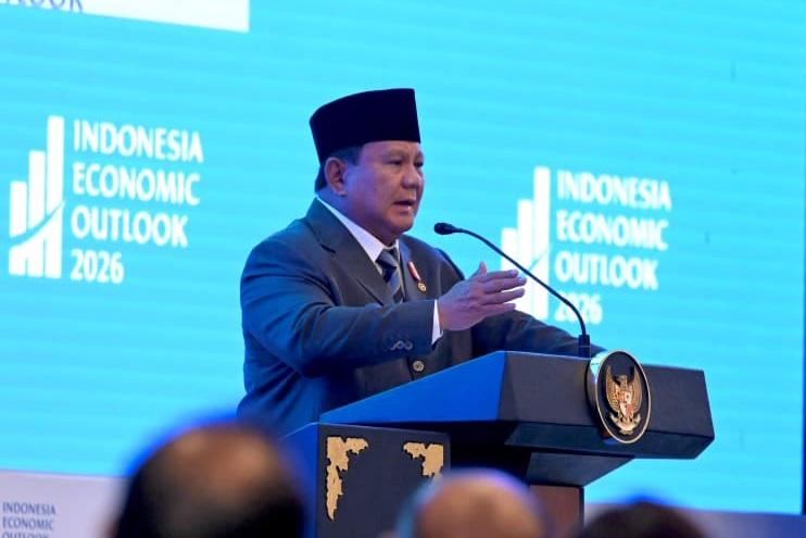 Presiden Prabowo dalam pidatonya saat menghadiri Indonesia Economic Outlook 2026 yang digelar di Auditorium Wisma Danantara Indonesia, Jakarta, Jumat (13/02/2026).