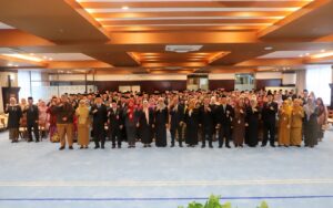 Penganugerahan Tanda Kehormatan Satyalancana Karya Satya XXX, XX, dan X Tahun bagi aparatur sipil negara (ASN) di lingkungan Pemprov Kaltim / Pemprov