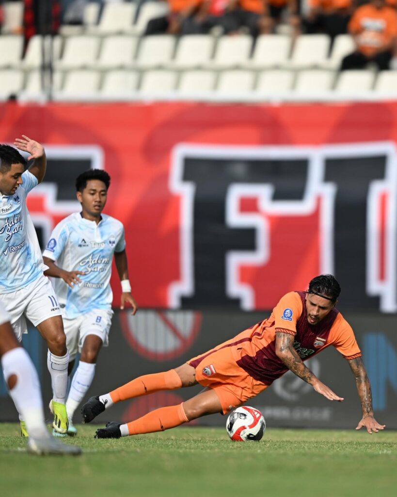 Laga Borneo FC Samarinda PSIM Yogyakarta yang berakhir dengan skor 2-1 / FB Borneo FC