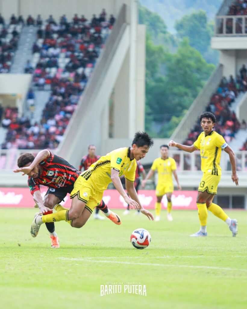 Laga Barito Putera vs Persipura Jayapura di Stadion Lukas Enembe yang berakhir 1-4 / FB Barito Putera