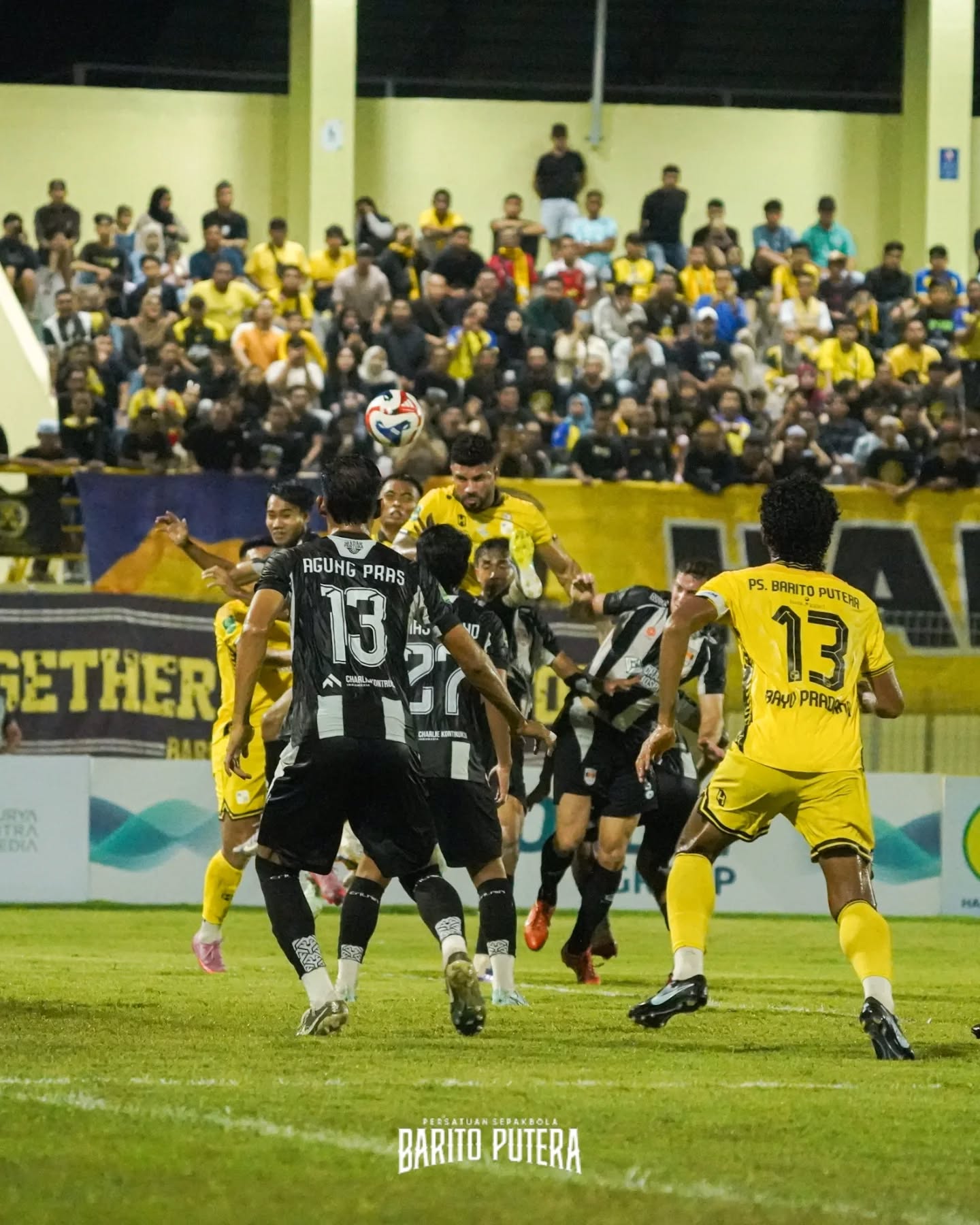 Laga Barito Putera vs Kendal Tornado FC yang berakhir dengan skor 0-0 / FB Barito Putera