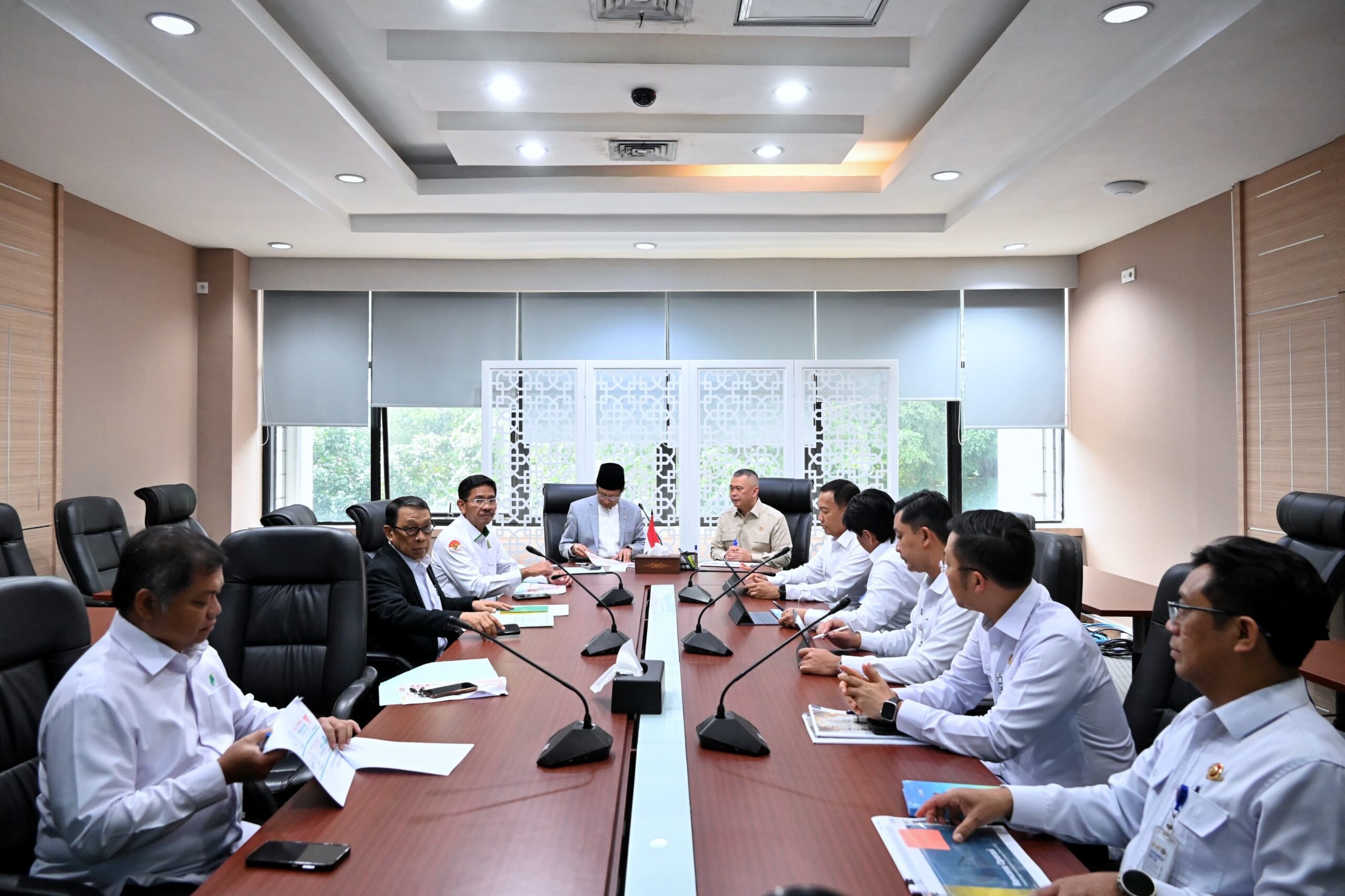 Menteri Perhubungan Dudy Purwagandhi melakukan audiensi dengan Menteri Agama Nasaruddin Umar pada Senin (23/2) di Kantor Pusat Kementerian Agama, Jakarta / Dephub