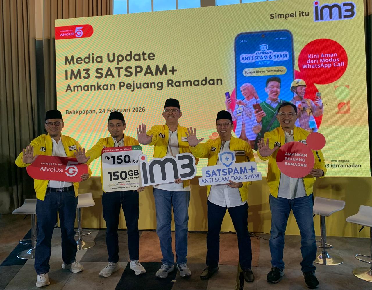 Indosat Ooredoo Hutchison (IOH) memperkenalkan solusi IM3 SATSPAM+ dan jaringan 5G di Balikpapan (24/2). Inovasi ini hadir untuk melindungi pengguna dari risiko penipuan digital yang meningkat selama bulan suci.