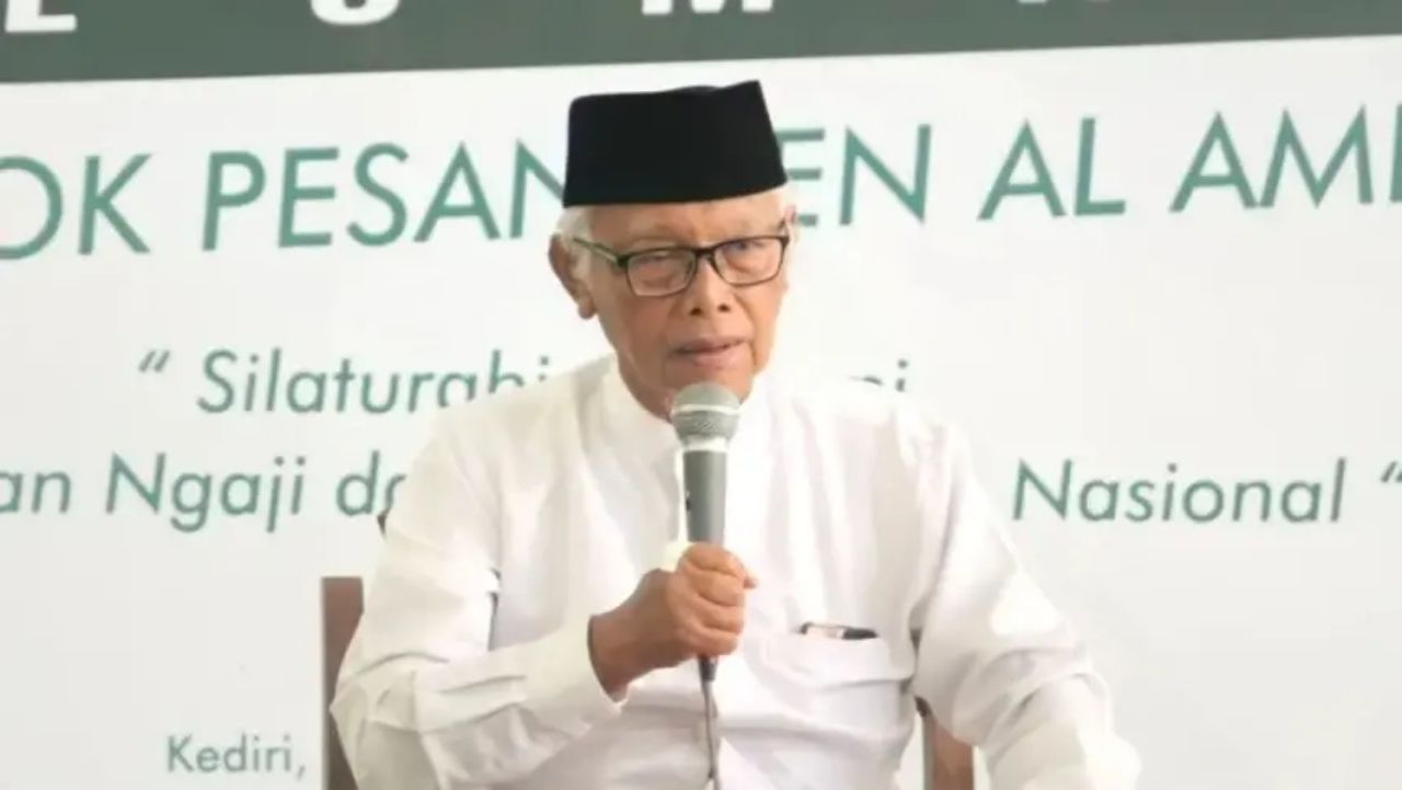 Ketua Umum Majelis Ulama Indonesia (MUI), K.H. Anwar Iskandar / MUI Jatim