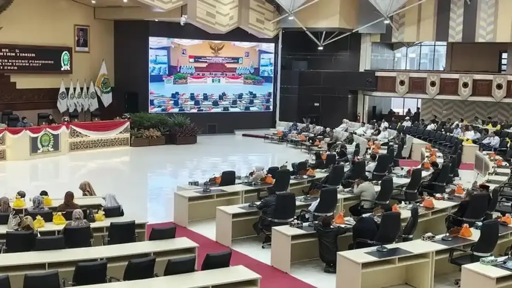 Rapat Paripurna DPRD Kaltim: Pengesahan Pokir dan Rencana Kerja 2027 untuk Pembangunan Prioritas (foto : Pemprov)
