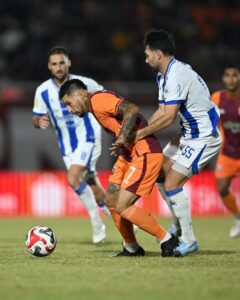Laga Borneo FC Samarinda vs Persib Bandung yang berakhir imbang 1-1 (foto : Oficial Borneo FC)
